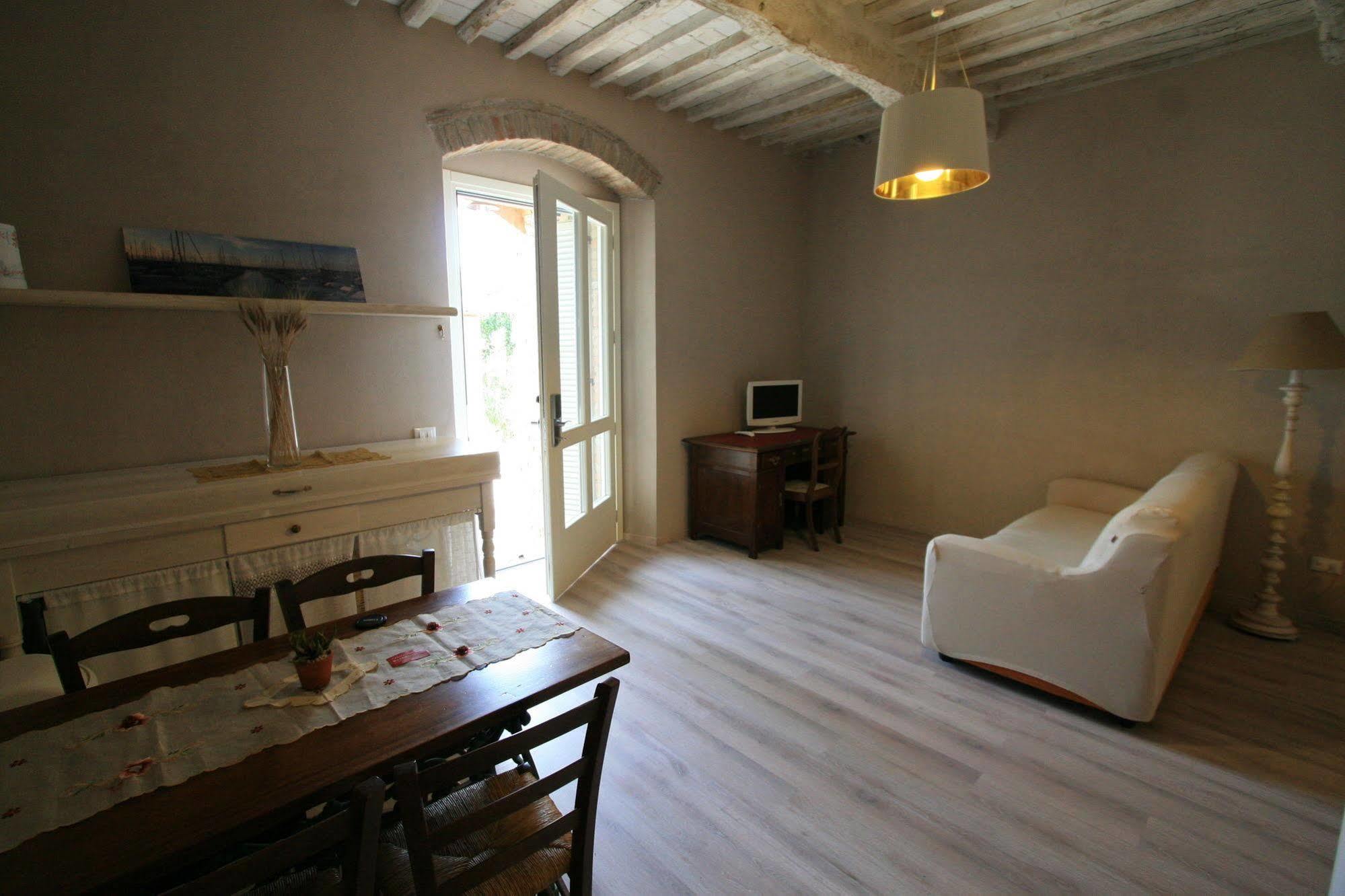 Botrona B&B Scarlino Eksteriør billede